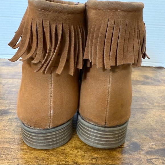 KALI Brown Tan Faux Suede Fringe Ankle Boot Size 9 Zip Up Boho Western .5” Heel - Picture 7 of 9